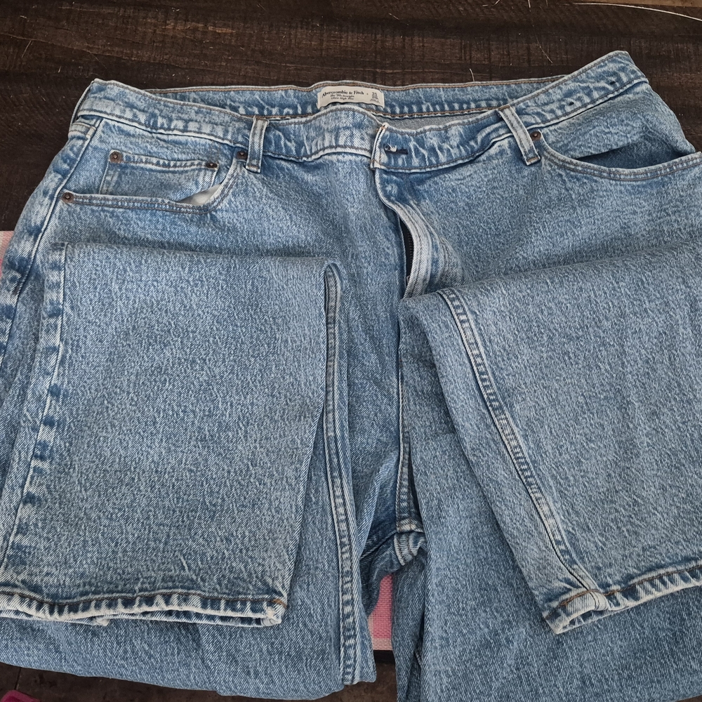 Abercrombie & Fitch Ultra High Rise Blue Jeans - Picture 2 of 3